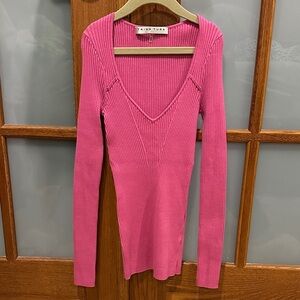 NWOT!!! Trina Turk Vibrant Pink Ribbed Top​​